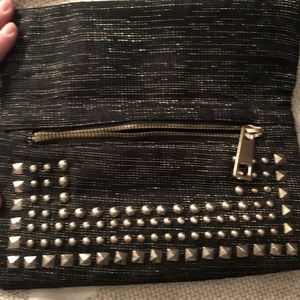 Clutch studded